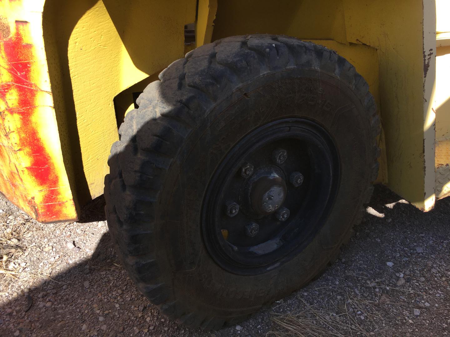 ./imagenes/INVOICE/2019/14532/MONTACARGAS YALE (2).JPG